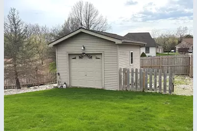 7504 Silver Fox Run, Swartz Creek, MI 48473 - Photo 5