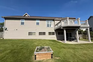 7504 Silver Fox Run, Swartz Creek, MI 48473 - Photo 3