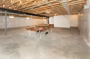 1858 Upland Dr, Ann Arbor, MI 48105 - Photo 53
