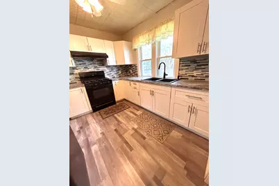 154 N Wabash Avenue N, Battle Creek, MI 49017 - Photo 3
