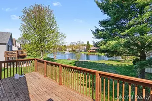 429 Pine Lake Ct, Holland, MI 49424 - Photo 3