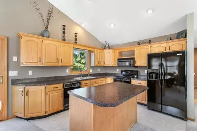 429 Pine Lake Court, Holland, MI 49424 - Photo 5