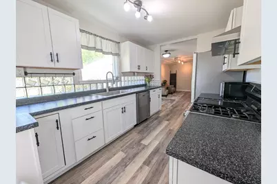 201 Randolph Street, Bangor, MI 49013 - Photo 11