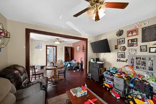 318 N 10th St, Niles, MI 49120 - Photo 5