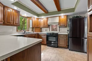 30938 Redfield St, Niles, MI 49120 - Photo 7