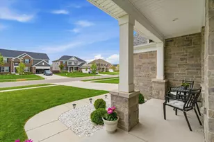 2605 Timber Glen Dr, Ann Arbor, MI 48108 - Photo 3
