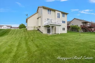 7012 Shady Knoll Dr SE, Caledonia, MI 49316 - Photo 9