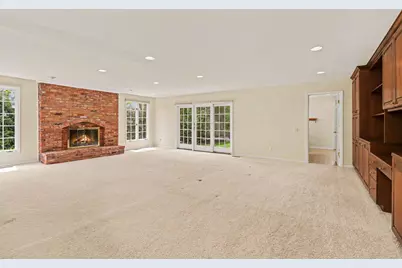 910 S Shady Hollow Circle, Bloomfield Hills, MI 48304 - Photo 11