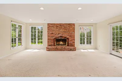 910 S Shady Hollow Circle, Bloomfield Hills, MI 48304 - Photo 9
