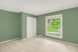 910 S Shady Hollow Cir, Bloomfield Hills, MI 48304 - Photo 23