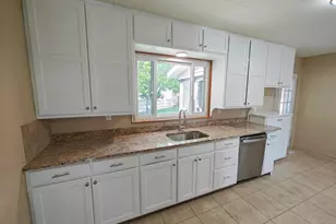 1207 Napier Ave, Saint Joseph, MI 49085 - Photo 13