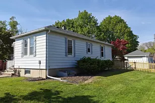 1207 Napier Ave, Saint Joseph, MI 49085 - Photo 3