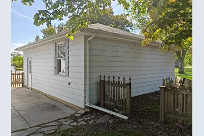 1207 Napier Avenue, Saint Joseph, MI 49085 - Photo 9
