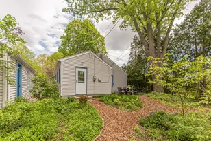 1807 Hiawatha Pl, Ann Arbor, MI 48105 - Photo 9