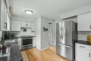 1915 Plymouth Terrace SE, Grand Rapids, MI 49506 - Photo 3