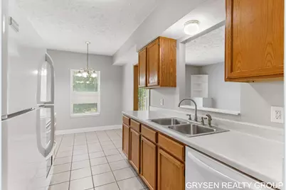 5752 East Town Drive #9, Hudsonville, MI 49426 - Photo 7