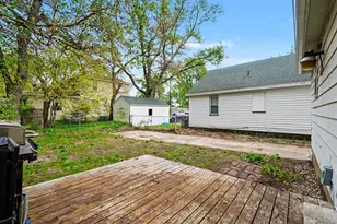 1914 Kalamazoo Ave SE, Grand Rapids, MI 49507 - Photo 9