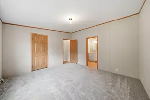 704 Hidden River Dr, Adrian, MI 49221 - Photo 13