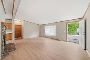 704 Hidden River Dr, Adrian, MI 49221 - Photo 3