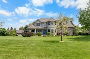 9355 Apple Crest Dr, Saline, MI 48176 - Photo 3