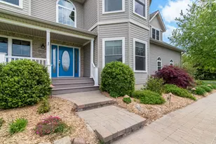 9355 Apple Crest Dr, Saline, MI 48176 - Photo 5