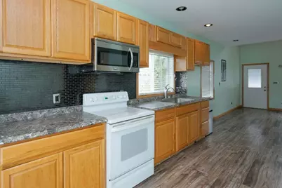935 Woodland Beach, Battle Creek, MI 49014 - Photo 5