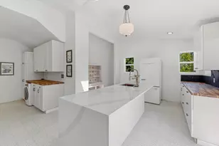 122 N Hibbard St, Fowlerville, MI 48836 - Photo 27