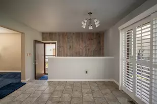 2887 Roundtree Dr, Troy, MI 48083 - Photo 7