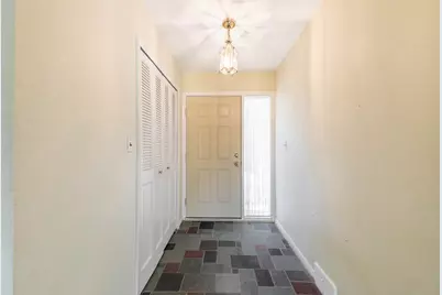 8480 Hampton, Grosse Ile, MI 48138 - Photo 3