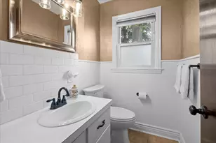 1730 Cambridge Dr SE, Grand Rapids, MI 49506 - Photo 21