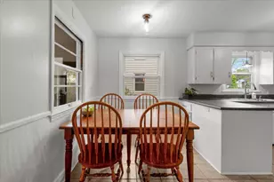 1730 Cambridge Dr SE, Grand Rapids, MI 49506 - Photo 19