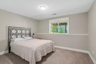 9592 Bluff Lake St, Zeeland, MI 49464 - Photo 15