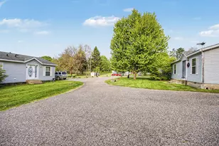 213 Reading Ave, Jonesville, MI 49250 - Photo 9