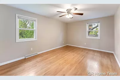 2336 Elliott Street SE, Grand Rapids, MI 49506 - Photo 29