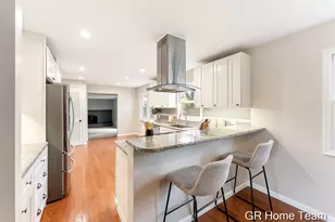 2336 Elliott St SE, Grand Rapids, MI 49506 - Photo 13