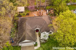 2740 Hittle Creek Dr, Fruitport, MI 49415 - Photo 7