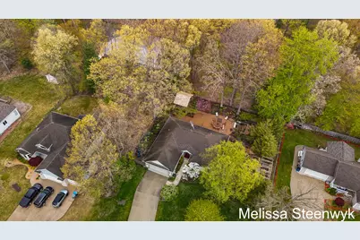 2740 Hittle Creek Drive, Fruitport, MI 49415 - Photo 47