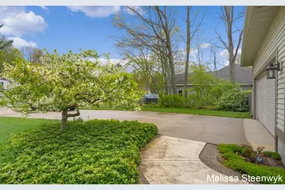 2740 Hittle Creek Drive, Fruitport, MI 49415 - Photo 31