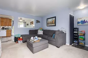 2458 Milverton Rd, Troy, MI 48083 - Photo 5