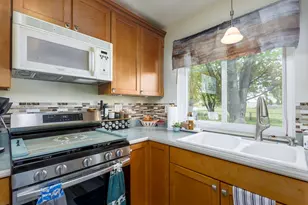 2458 Milverton Rd, Troy, MI 48083 - Photo 9