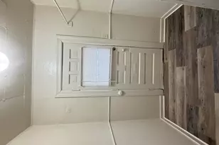 334 W Wesley St, Jackson, MI 49201 - Photo 21