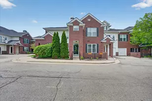 229 Scio Village, Ann Arbor, MI 48103 - Photo 3