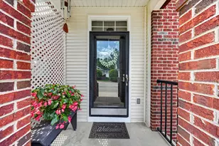 229 Scio Village, Ann Arbor, MI 48103 - Photo 5