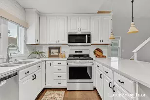 916 Cogswell St NW, Grand Rapids, MI 49544 - Photo 13