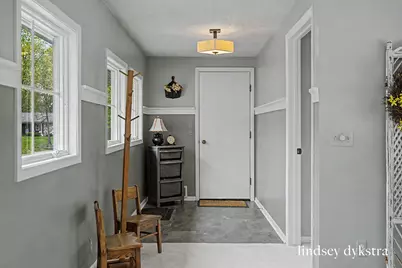2814 Burrwick Drive SE, Grand Rapids, MI 49546 - Photo 15