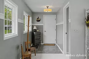 2814 Burrwick Dr SE, Grand Rapids, MI 49546 - Photo 15