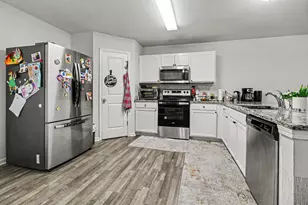 1646 Golfview Dr, Ypsilanti, MI 48198 - Photo 7