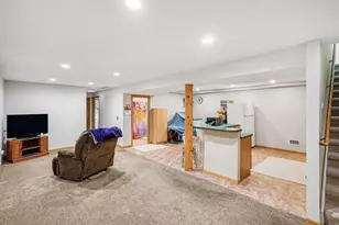 8249 Kimble Dr, Pinckney, MI 48169 - Photo 15