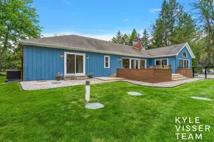 1585 River Oaks Dr SE, Ada, MI 49301 - Photo 47
