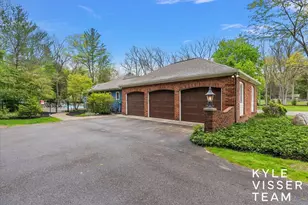 1585 River Oaks Dr SE, Ada, MI 49301 - Photo 53